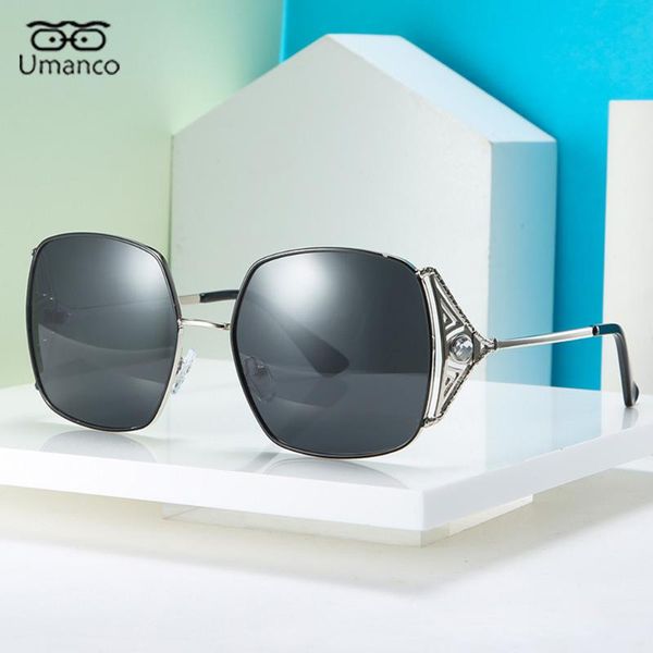 sunglasses oversized for women hollow rhinestone metal frame gradient uv400 glasses female ladies travel beach gift eyeglasses, White;black
sunglasses oversized for women hollow rhinestone metal frame gradient uv400 glasses female ladies travel beach gift eyeglasses, White;black