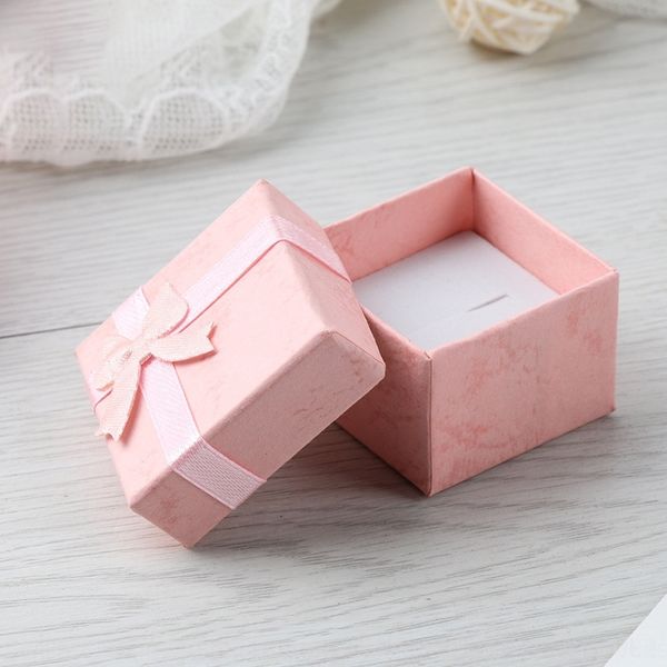 Pru packing cloud paper packaging es multi color square jewelry boxes bow ear jewelry bag ring ring box, Black;white
Pru packing cloud paper packaging es multi color square jewelry boxes bow ear jewelry bag ring ring box, Black;white
