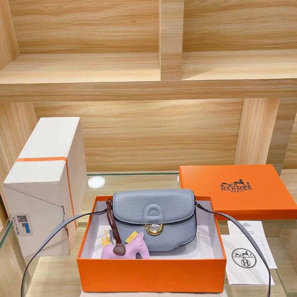 women's bag cross grain leather new retro handbag 
women's bag cross grain leather new retro handbag