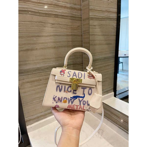 women luxurys designers bags 2021 womens handbags purses designer crossbody wallet bag louisbags_18 version trend cartoon letter lady one me
women luxurys designers bags 2021 womens handbags purses designer crossbody wallet bag louisbags_18 version trend cartoon letter lady one me