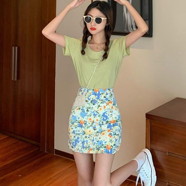summer korean temperament niche personality oil painting floral short women skirt skirts, Black
summer korean temperament niche personality oil painting floral short women skirt skirts, Black