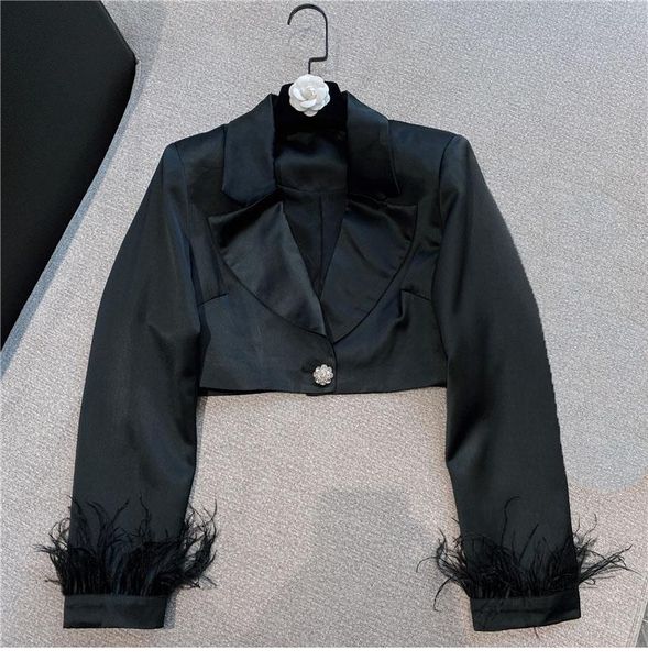 women's suits & blazers high street est 2021 designer jacket feather sleeve short satin long blazer, White;black
women's suits & blazers high street est 2021 designer jacket feather sleeve short satin long blazer, White;black