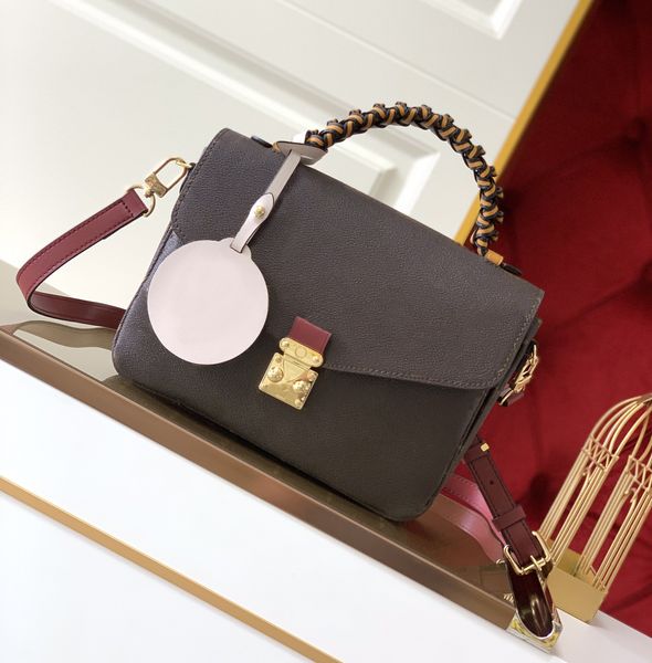 2021 luxurys designers bags messenger bag men women totes fashion vintage printing letter shoulder classic crossbody m43984
2021 luxurys designers bags messenger bag men women totes fashion vintage printing letter shoulder classic crossbody m43984