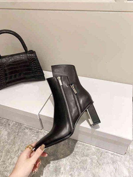 dress shoes 21ss designer women's autumn and winter style short boots, unique square toe design, double zipper bootss, electroplat, Black
dress shoes 21ss designer women's autumn and winter style short boots, unique square toe design, double zipper bootss, electroplat, Black