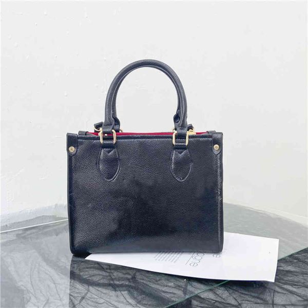 2021 new women's shopping bag, 4 colors, classic pattern design, fashionable girl style for all occasions
2021 new women's shopping bag, 4 colors, classic pattern design, fashionable girl style for all occasions