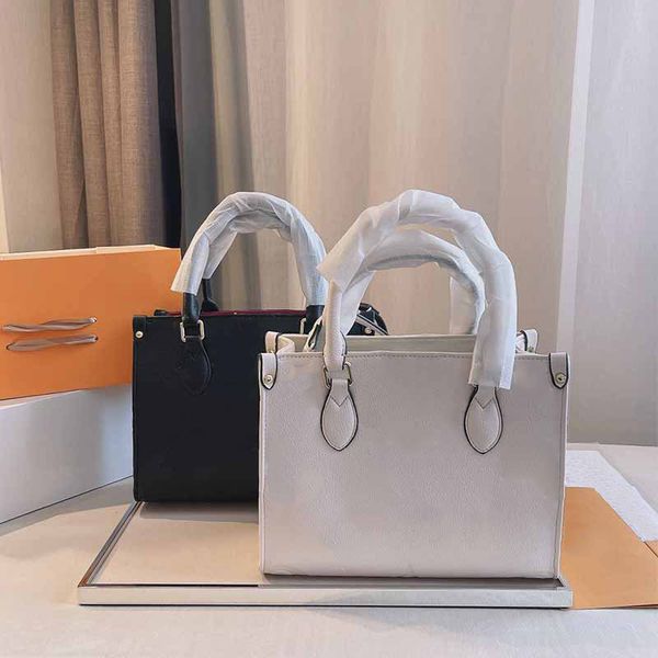 quality women crossbody shopping bag classic old flower tote handbag weekend travel back packpage long starp
quality women crossbody shopping bag classic old flower tote handbag weekend travel back packpage long starp
