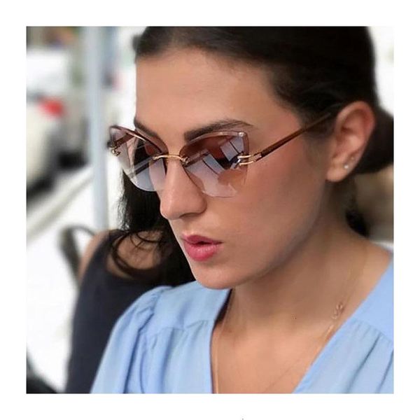 sunglasses retro cutting cat eye fashion random female graduate lens shades nice ladies glasses, White;black
sunglasses retro cutting cat eye fashion random female graduate lens shades nice ladies glasses, White;black