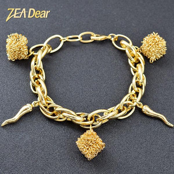 charm bracelets zea dear jewelry square bracelet for women hand chain link dubai fashion party wedding findings, Golden;silver
charm bracelets zea dear jewelry square bracelet for women hand chain link dubai fashion party wedding findings, Golden;silver