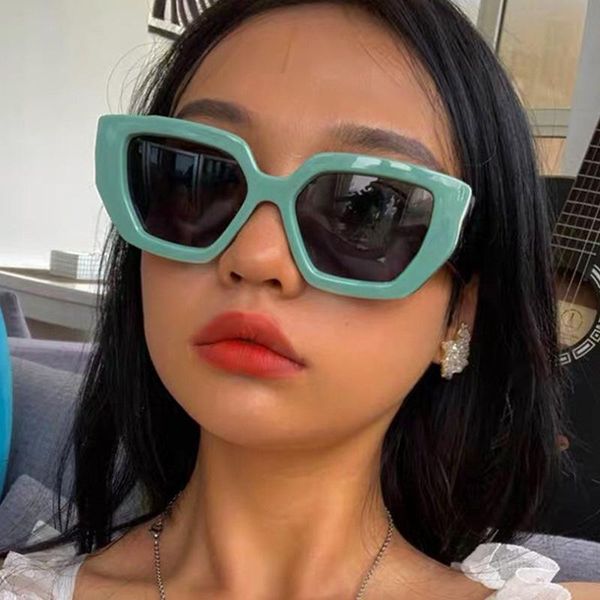 sunglasses retro personality polygon men and women fashion luxury outdoor sports street shooting glasses, White;black
sunglasses retro personality polygon men and women fashion luxury outdoor sports street shooting glasses, White;black