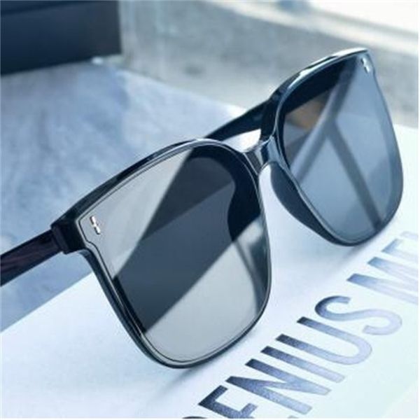 the new web celebrity is the same as a pair of women's sunglasses for fashion stylist style sunglasses glasses wholesale, White;black
the new web celebrity is the same as a pair of women's sunglasses for fashion stylist style sunglasses glasses wholesale, White;black