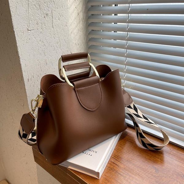 evening bags 2021 luxury women's pu leather small crossbody with short handle shoulder purses and handbag casual fashion classic
evening bags 2021 luxury women's pu leather small crossbody with short handle shoulder purses and handbag casual fashion classic