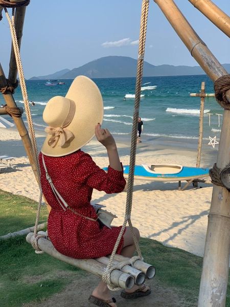 wide brim hats large straw hat lady folding sunblock panama black and white spliced vacation sun, Blue;gray
wide brim hats large straw hat lady folding sunblock panama black and white spliced vacation sun, Blue;gray