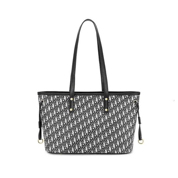 2021 advanced women's bag d family one shoulder large capacity french tote, Black;red
2021 advanced women's bag d family one shoulder large capacity french tote, Black;red