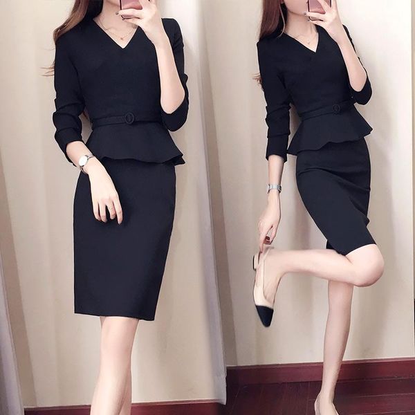 casual dresses autumn 2021 women's waist-tight slimming v-neckline temperament fake two-piece flounce peplum hip-wrapped dress business, Black;gray
casual dresses autumn 2021 women's waist-tight slimming v-neckline temperament fake two-piece flounce peplum hip-wrapped dress business, Black;gray