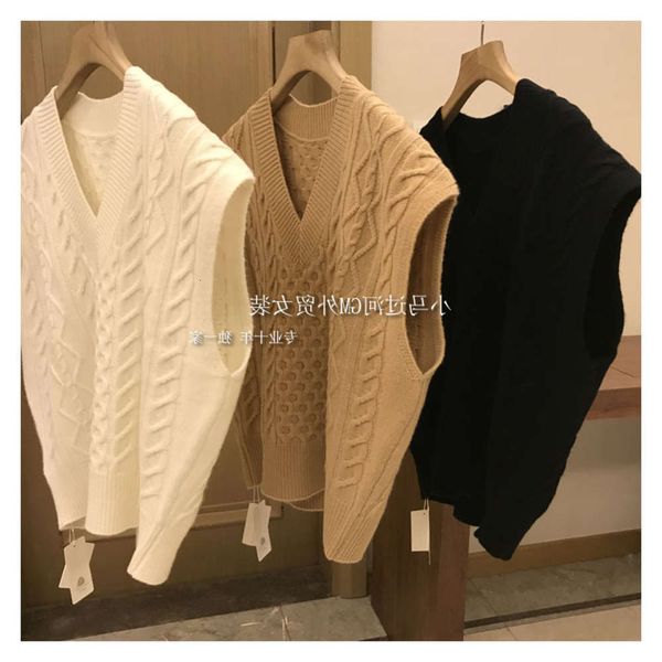 single product wall recommended v-neck cotton wool vest in autumn winter loose thin knitted waistcoat, White
single product wall recommended v-neck cotton wool vest in autumn winter loose thin knitted waistcoat, White