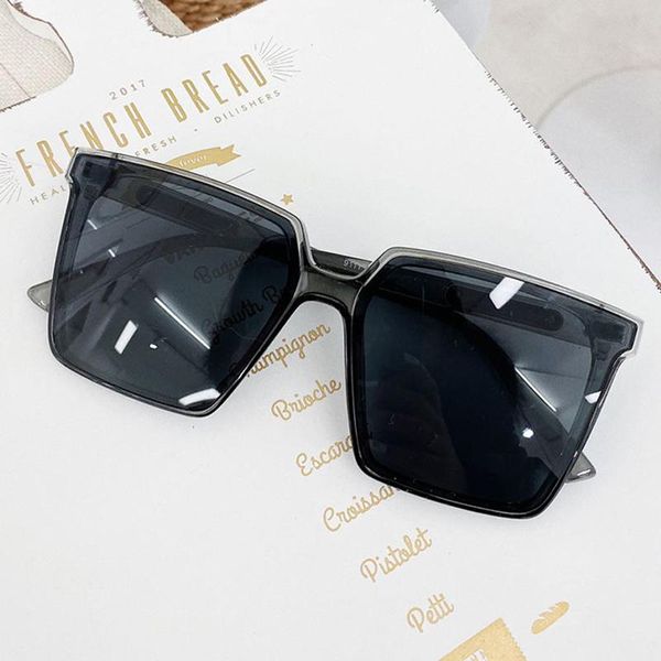 fashion luxury square frame sunglasses women 2021 retro brand designer trending streetwear wholesale, White;black
fashion luxury square frame sunglasses women 2021 retro brand designer trending streetwear wholesale, White;black