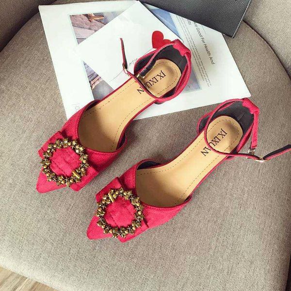 sandals women's 2021 spring and autumn shoes thick heel button low middle small hollow single, Black
sandals women's 2021 spring and autumn shoes thick heel button low middle small hollow single, Black
