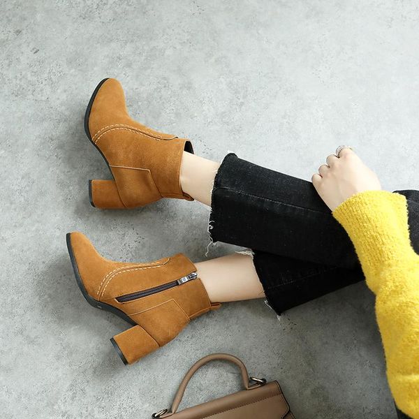 boots 2021 european and american pointed high heeled short women's thick autumn large, Black
boots 2021 european and american pointed high heeled short women's thick autumn large, Black