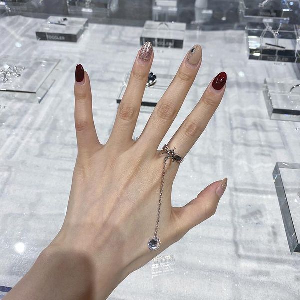 cluster rings diamond water drop personality original design couple chain ring female fashion simple adjustment, Golden;silver
cluster rings diamond water drop personality original design couple chain ring female fashion simple adjustment, Golden;silver