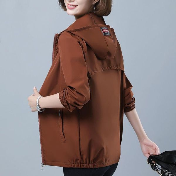 women's trench coats casual large size autumn winter female hooded slim middle aged mother zipper windbreaker women coat femme l-5xl, Tan;black
women's trench coats casual large size autumn winter female hooded slim middle aged mother zipper windbreaker women coat femme l-5xl, Tan;black