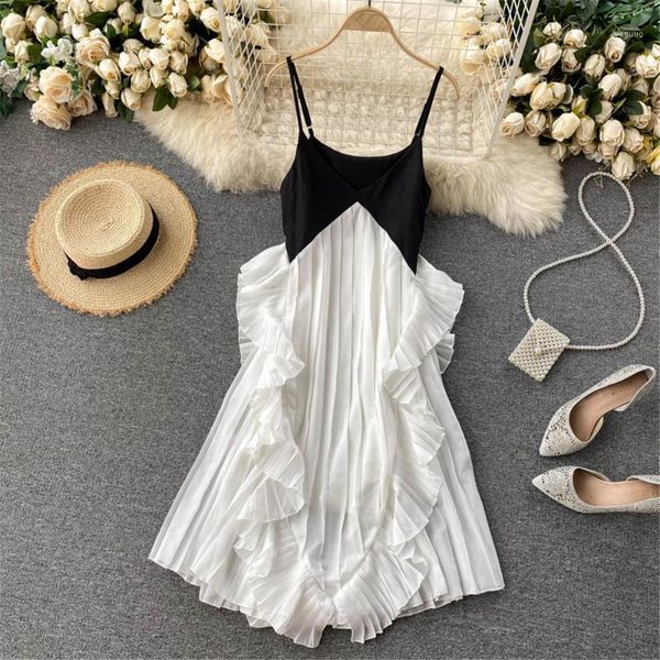 women black white patchwork sling dress summer pleated ruffled beach holiday dresses fashion casual strap gown female 2021 women's swim, White;black
women black white patchwork sling dress summer pleated ruffled beach holiday dresses fashion casual strap gown female 2021 women's swim, White;black