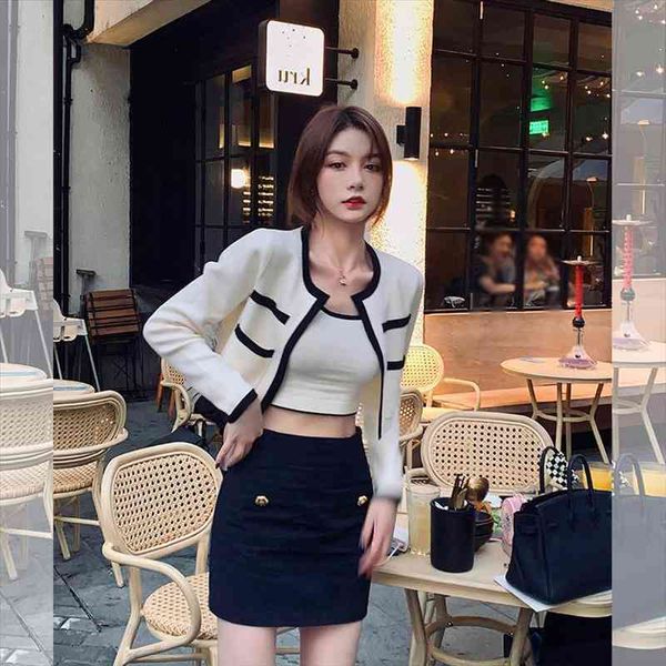 sweaters women patchwork o-neck long sleeve knitting cropped korean style slim elegant all-match autumn stylish cardigan female, White;black
sweaters women patchwork o-neck long sleeve knitting cropped korean style slim elegant all-match autumn stylish cardigan female, White;black
