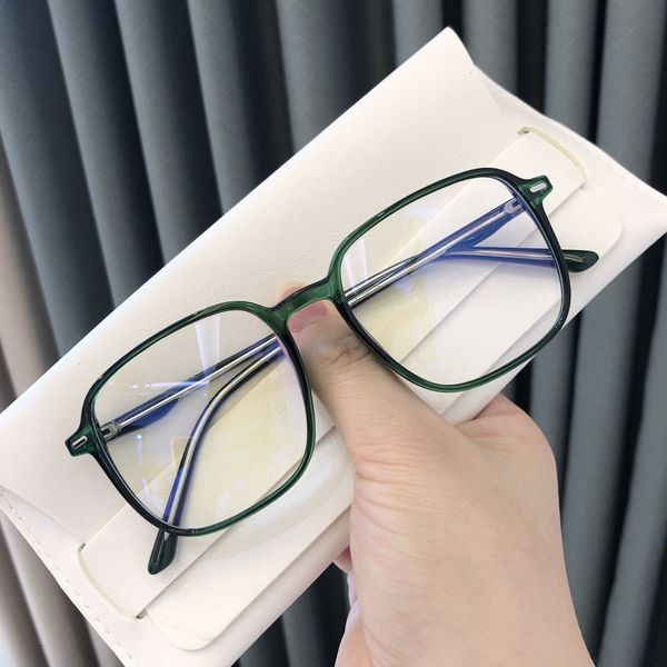 anti blue light radiation eye protection glasses for myopic women with flat big frame and red can be matched korean, White;black
anti blue light radiation eye protection glasses for myopic women with flat big frame and red can be matched korean, White;black