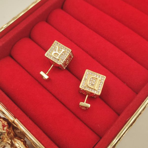 d family new brick inlaid cubic dice letter temperament fashion personality earrings69i3, Black
d family new brick inlaid cubic dice letter temperament fashion personality earrings69i3, Black
