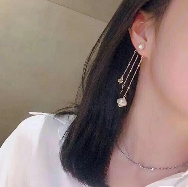luxury jewelry new star pearl tassel special shaped pearl stud with single ear hanging brass silver needle, Golden
luxury jewelry new star pearl tassel special shaped pearl stud with single ear hanging brass silver needle, Golden