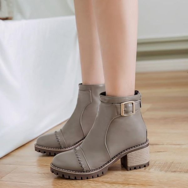 boots big size 11 12 13 europeans and americans with round head, square heel zipper, short canister, Black
boots big size 11 12 13 europeans and americans with round head, square heel zipper, short canister, Black