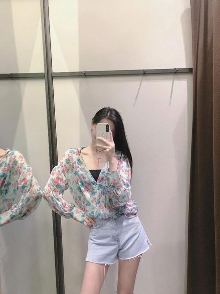floral print crossover long sleeve women wrap losse summer beach t-shirt women's, White
floral print crossover long sleeve women wrap losse summer beach t-shirt women's, White