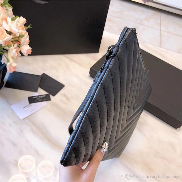 3a classic wallet cluth ladies fashion soft leather fold messenger fannypack handbag with box wholesale
3a classic wallet cluth ladies fashion soft leather fold messenger fannypack handbag with box wholesale