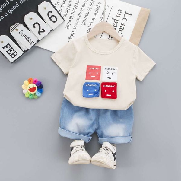 children's summer boys' short sleeve suit square block children's leisure two piece set, White
children's summer boys' short sleeve suit square block children's leisure two piece set, White