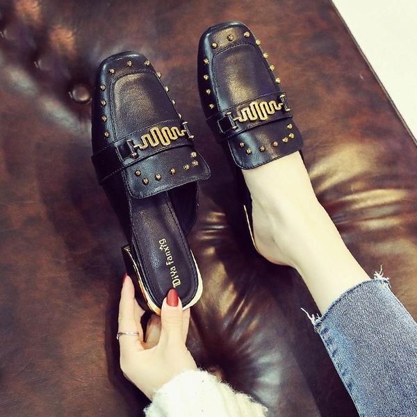 slippers women fashion metal decoration all-match leather baotou half drag flat wear-resistant casual beach sandalszapatos mujer, Black
slippers women fashion metal decoration all-match leather baotou half drag flat wear-resistant casual beach sandalszapatos mujer, Black