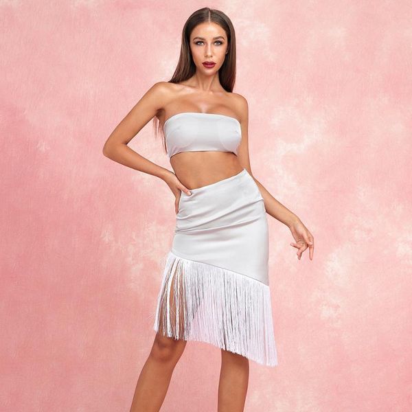 women's tracksuits two piece asymmetry tassel strapless 2021 bodycon clubware white bandage 2, Gray
women's tracksuits two piece asymmetry tassel strapless 2021 bodycon clubware white bandage 2, Gray