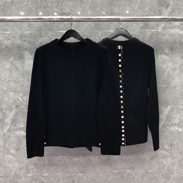 men's sweaters tb thom men's fashion brand sweater, oval neck back button, pure wool, casual autumn and winter coat, 2021, White;black
men's sweaters tb thom men's fashion brand sweater, oval neck back button, pure wool, casual autumn and winter coat, 2021, White;black