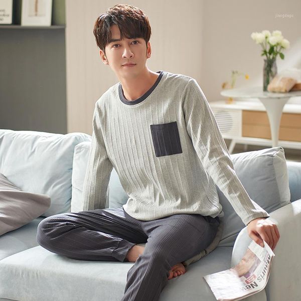 men's sleepwear 2021 fashion spring / autumn cotton long-sleeved trousers pajamas set for men casual home service male suit, Black;brown
men's sleepwear 2021 fashion spring / autumn cotton long-sleeved trousers pajamas set for men casual home service male suit, Black;brown