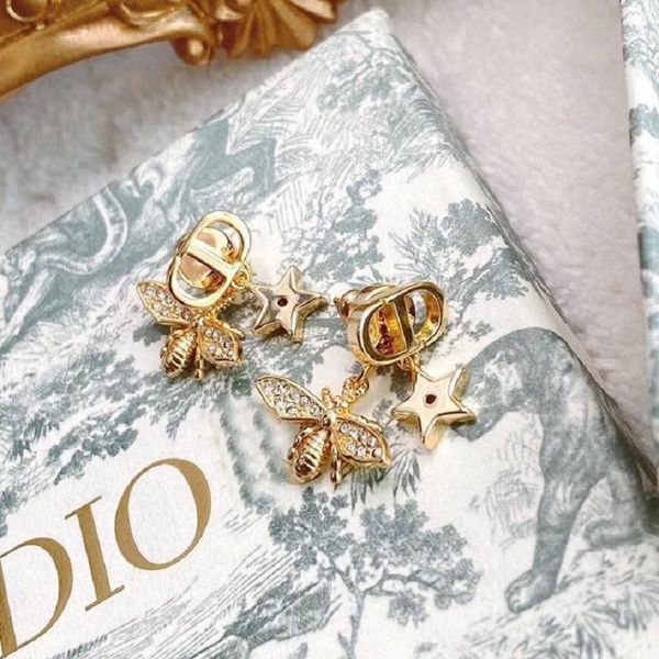designer jewelry little bee women's letter earrings brass 925 silver needle white stone earrings
designer jewelry little bee women's letter earrings brass 925 silver needle white stone earrings