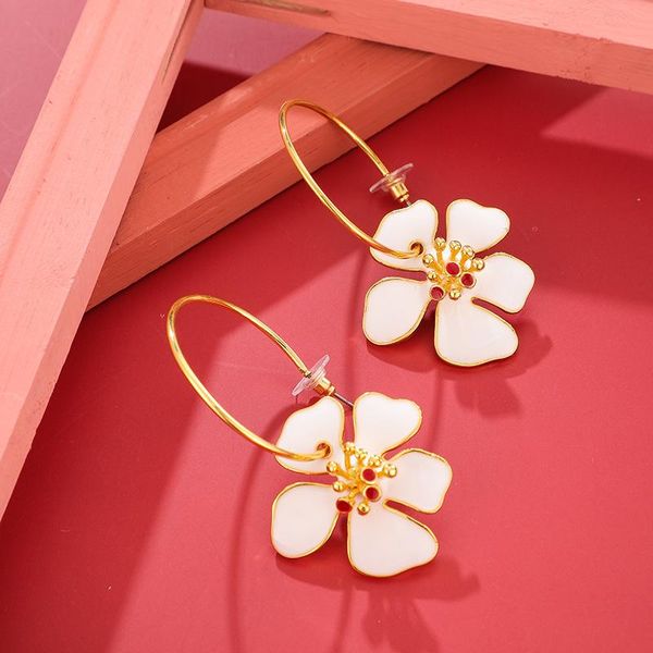dangle & chandelier fashion alloy gold plate flower white black hoop exaggerate earrings women, Silver
dangle & chandelier fashion alloy gold plate flower white black hoop exaggerate earrings women, Silver