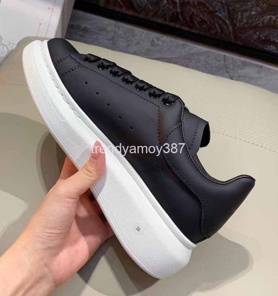 dress shoes small white shoes women's and men's thick soled high hand-painted glue dropping couple's board, Black
dress shoes small white shoes women's and men's thick soled high hand-painted glue dropping couple's board, Black