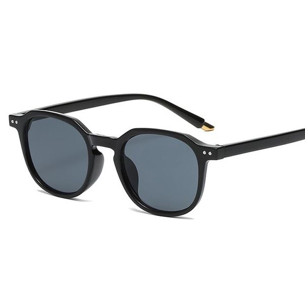 sunglasses retro square women trendy fashion rice nail men casual and versatile driving street shooting glasses, White;black
sunglasses retro square women trendy fashion rice nail men casual and versatile driving street shooting glasses, White;black