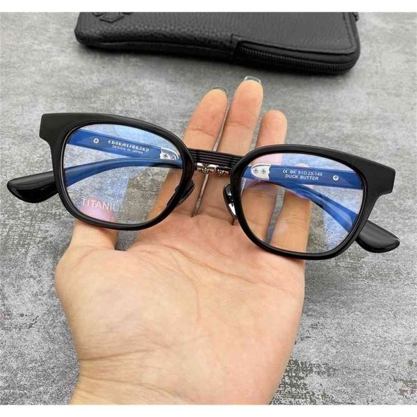80% off store online crosin glasses frame new personality pure titanium silver thick plate men's and women's flat lens, White;black
80% off store online crosin glasses frame new personality pure titanium silver thick plate men's and women's flat lens, White;black