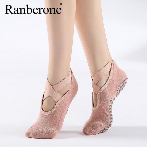 sports socks ranberone bandage yoga anti-slip towel bottom pilates sock breathable quick-dry backless barre dance, Black
sports socks ranberone bandage yoga anti-slip towel bottom pilates sock breathable quick-dry backless barre dance, Black
