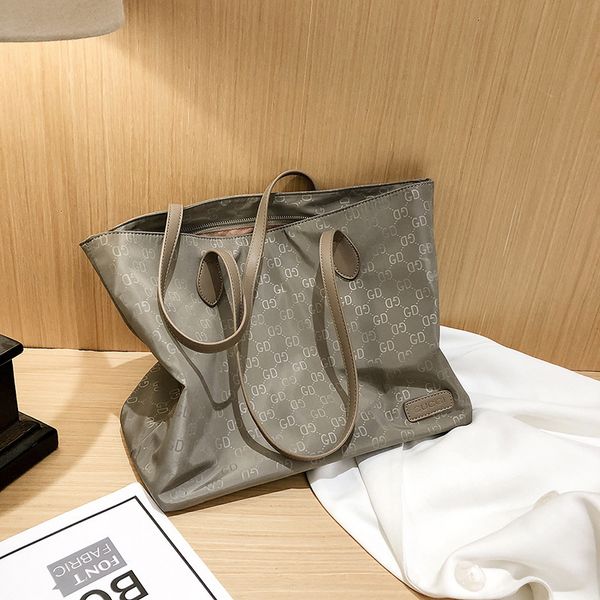luxury designer women's bag new fashion oxford cloth single shoulder leisure mother's versatile messenger women outlet saleu18k
luxury designer women's bag new fashion oxford cloth single shoulder leisure mother's versatile messenger women outlet saleu18k