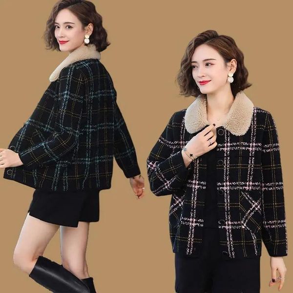 women's jackets 2021 autumn and winter plaid woolencoat thick sweater ladies fashion casual short lamb fur lapel jacket, Black;brown
women's jackets 2021 autumn and winter plaid woolencoat thick sweater ladies fashion casual short lamb fur lapel jacket, Black;brown