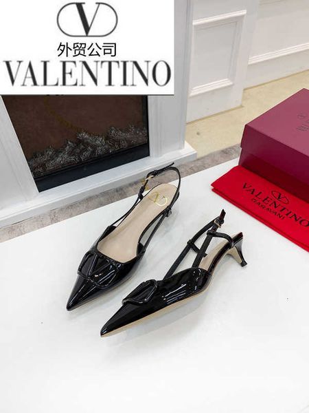 slides men designer luxury women pumps high heels sandals slippers loafers mules ballerinas sneakers dress shoes q5pg, Black;white
slides men designer luxury women pumps high heels sandals slippers loafers mules ballerinas sneakers dress shoes q5pg, Black;white