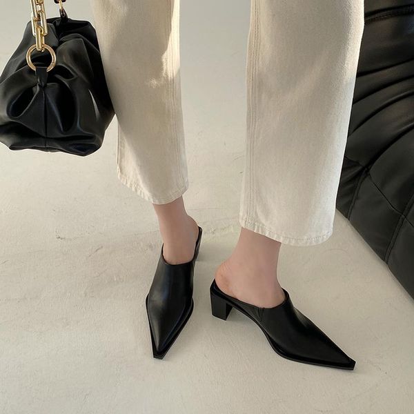 pointed toe fashion women slippers mules shoes black/white slip on thick high heels casual slides party pumps
pointed toe fashion women slippers mules shoes black/white slip on thick high heels casual slides party pumps