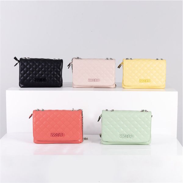 g-shaped chain oblique single shoulder span solid color lingge candy macaroni women's bag
g-shaped chain oblique single shoulder span solid color lingge candy macaroni women's bag