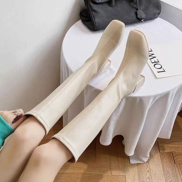 boots 2021 fashion women black block high heels long winter warm knee soft leather thigh shoes
boots 2021 fashion women black block high heels long winter warm knee soft leather thigh shoes