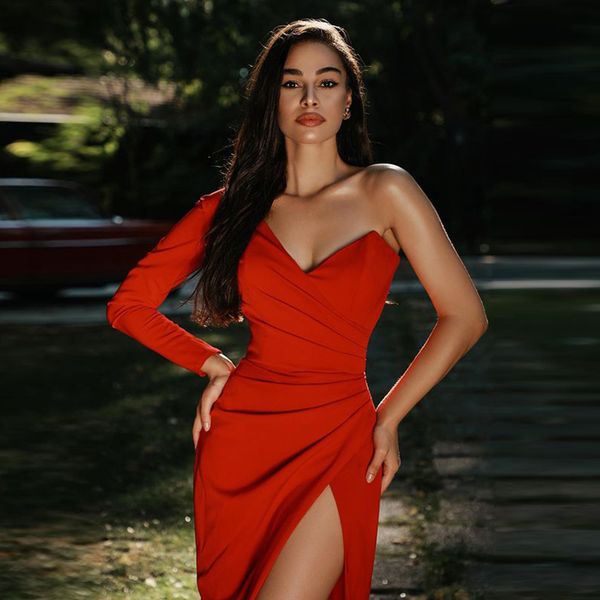attacked red female from a shoulder club dressed late-night celebrity cocktail dress, Black;gray
attacked red female from a shoulder club dressed late-night celebrity cocktail dress, Black;gray